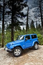Jeep Wrangler Sahara 2012 года